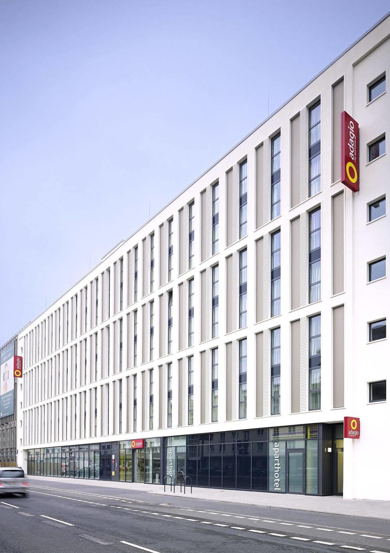 アパートホテル アダージョ ケルン シティ エクステリア 写真